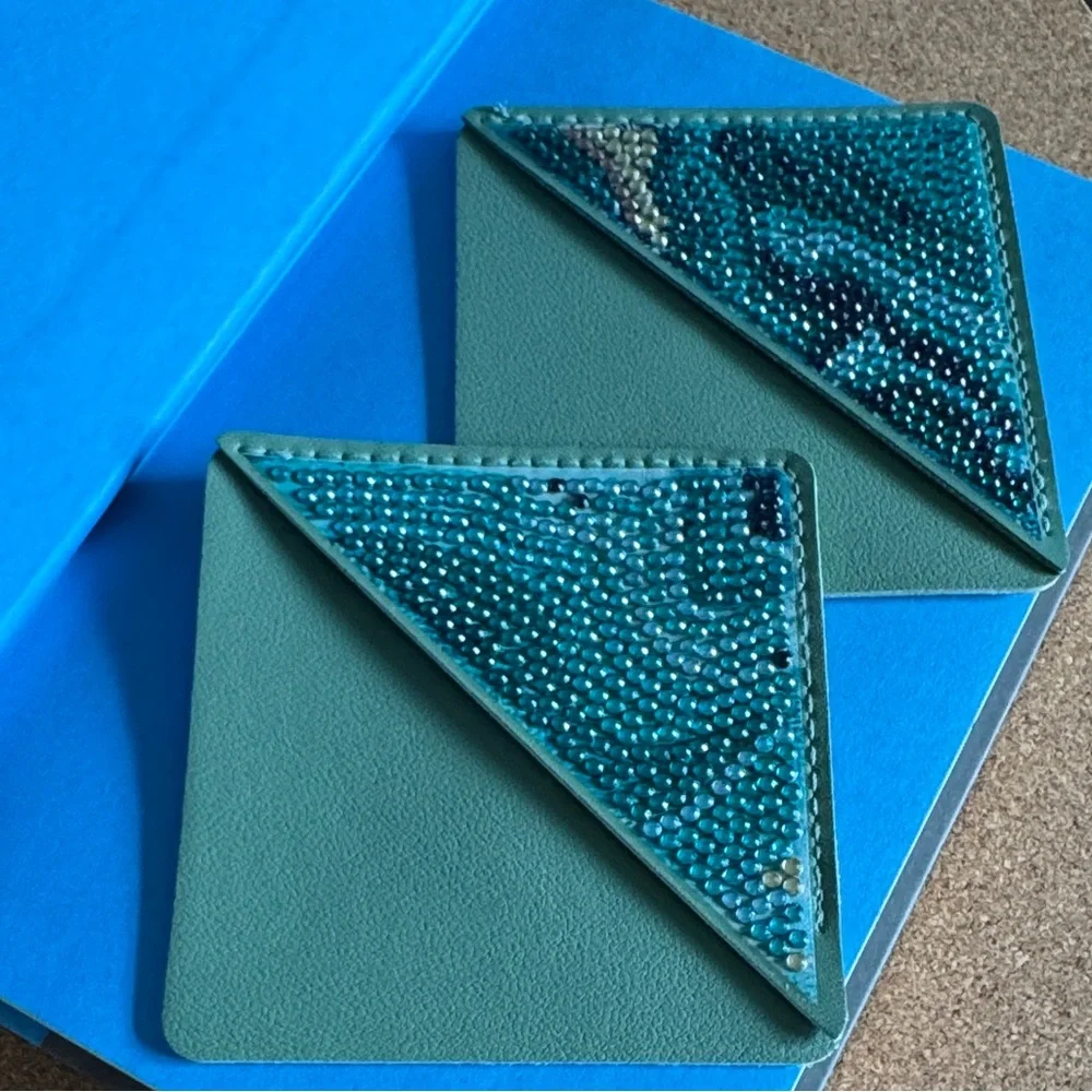 📖 Handcrafted Ocean Diamond Art Corner Bookmarks - Set of 2 - Picture 1 of 6